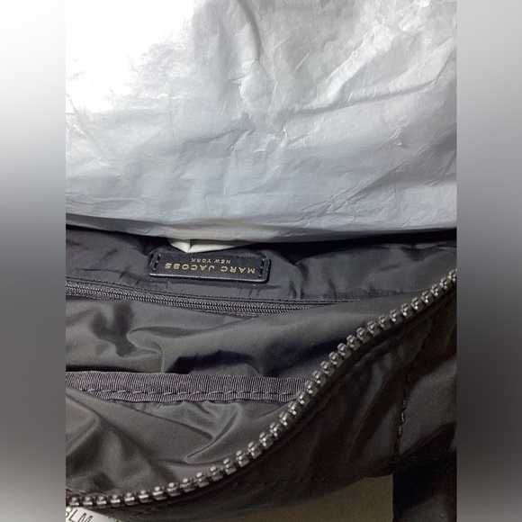 Marc Jacobs
Women's Black Essentials Large Weekender Bag - Picture 10 of 11